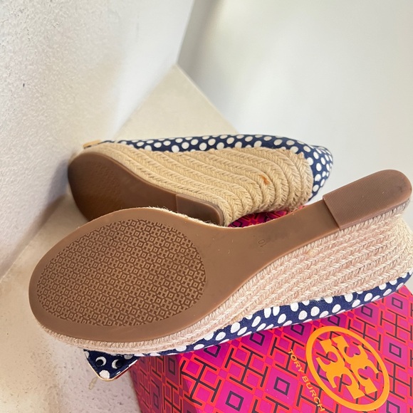 Tory Burch Dory Navy/White Polka Dot Peep Toe Espadrille Wedge Sandals Size‎ 10 - Picture 11 of 15